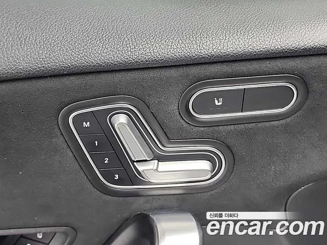 Mercedes-Benz A-Class 2021 — фото 18