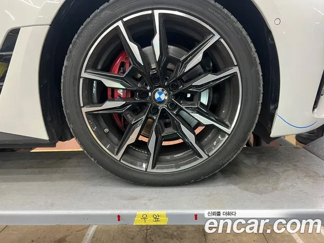 BMW i4 2025 — фото 3