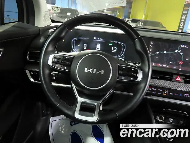 Kia Sportage 2023 — фото 10
