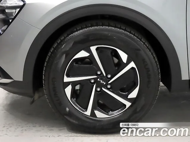 Kia Sportage 2023 — фото 20