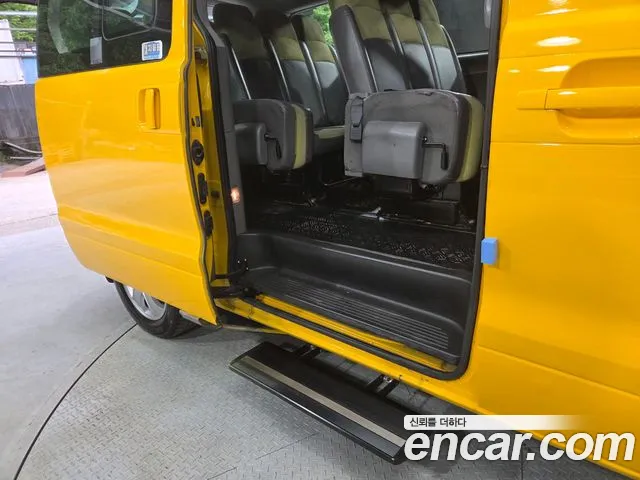Hyundai Starex 2015 — фото 10