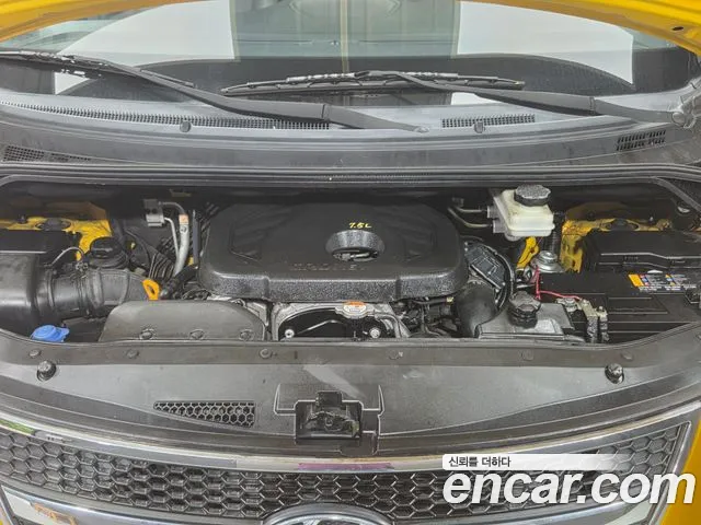 Hyundai Starex 2015 — фото 11