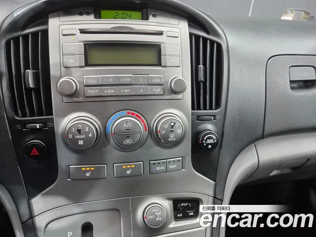 Hyundai Starex 2015 — фото 12