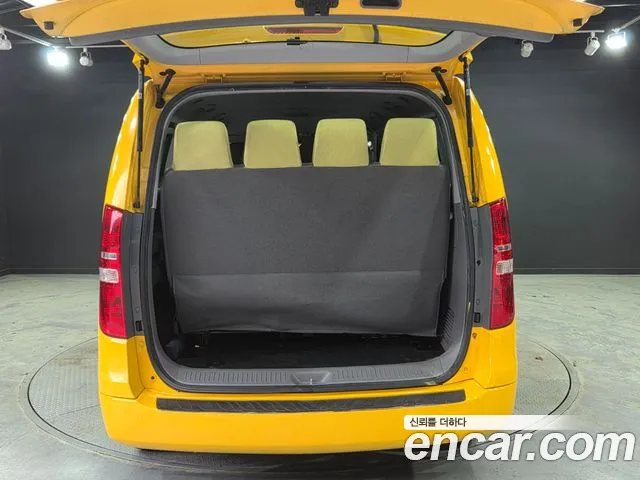 Hyundai Starex 2015 — фото 16