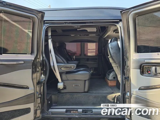 Chevrolet Express Van 2016 — фото 20