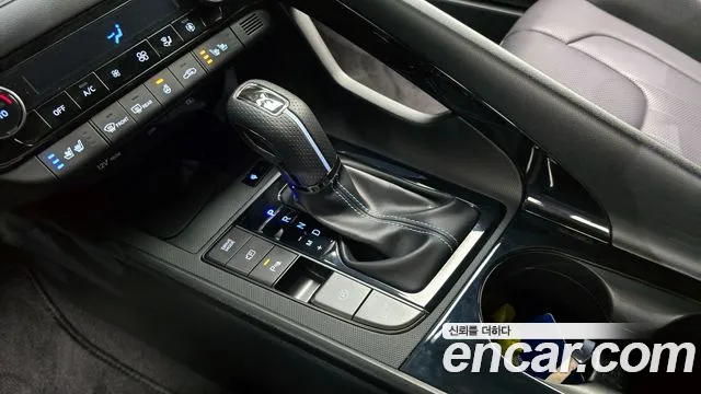 Hyundai AVANTE 2024 — фото 12