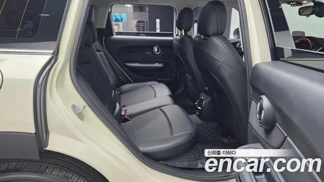 Mini Clubman 2021 — фото 12