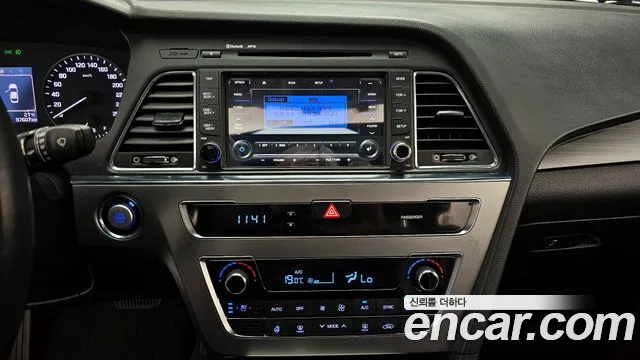 Hyundai Sonata 2015 — фото 20