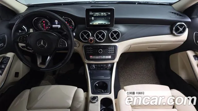 Mercedes-Benz GLA-Class 2018 — фото 9
