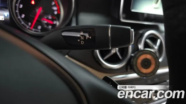 Mercedes-Benz GLA-Class 2018 — фото 11