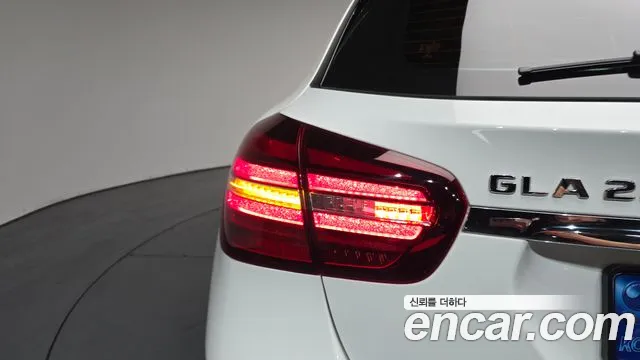 Mercedes-Benz GLA-Class 2018 — фото 8