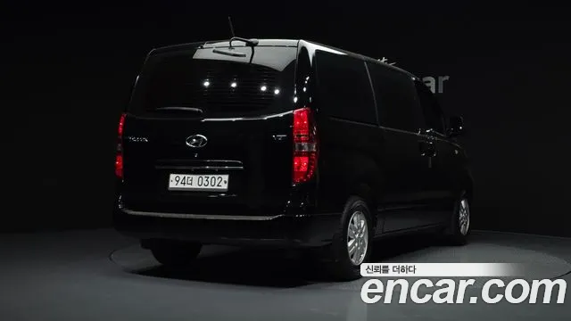 Hyundai Starex 2020 — фото 2