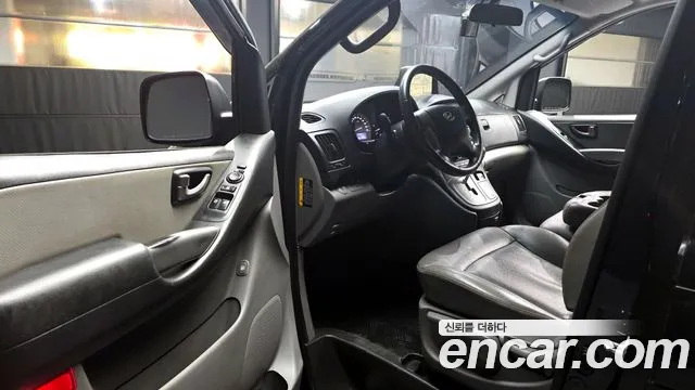 Hyundai Starex 2020 — фото 10
