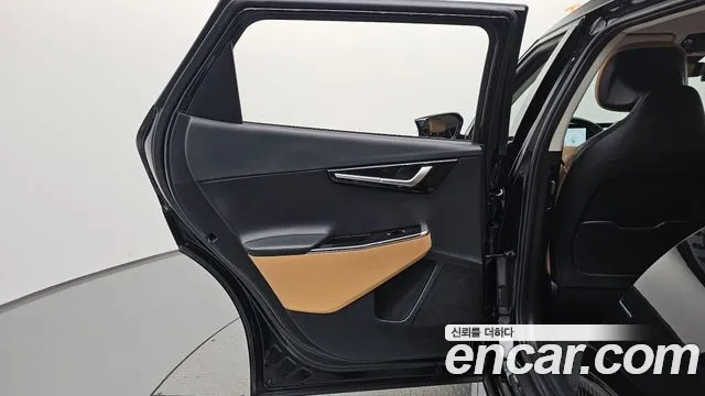 Kia EV6 2023 — фото 14