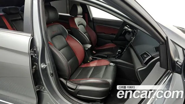 Hyundai AVANTE 2018 — фото 17