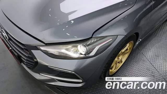 Hyundai AVANTE 2018 — фото 8