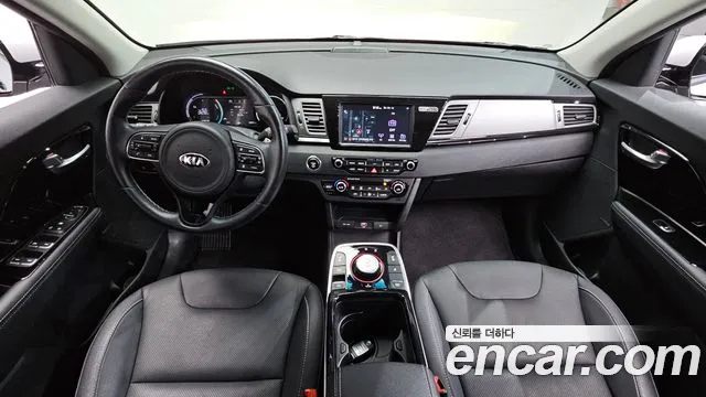Kia Niro 2021 — фото 9