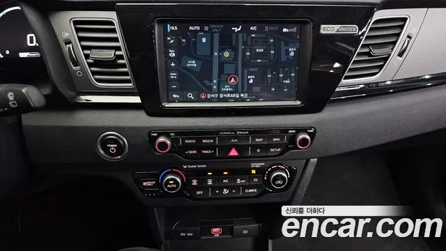 Kia Niro 2021 — фото 18