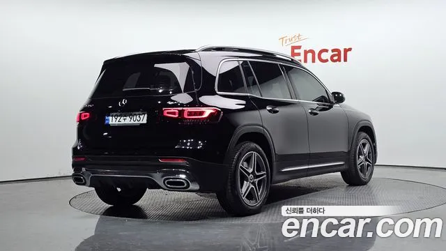 Mercedes-Benz GLB-Class 2022 — фото 2