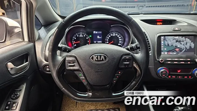 Kia K3 2017 — фото 19
