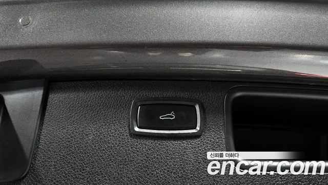 Porsche Macan 2016 — фото 16