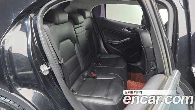 Mercedes-Benz GLA-Class 2016 — фото 11