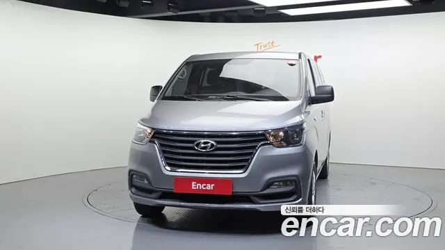 Hyundai Starex 2019 — фото 3