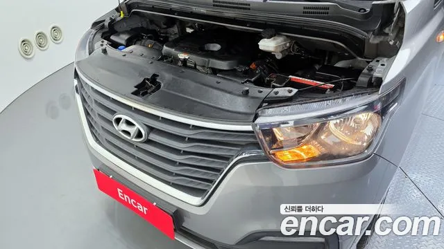 Hyundai Starex 2019 — фото 6