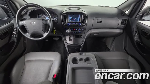Hyundai Starex 2019 — фото 10