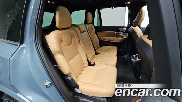 Volvo XC90 2021 — фото 17