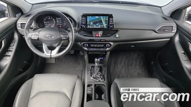 Hyundai i30 2018 — фото 10