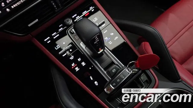 Porsche Cayenne 2023 — фото 12