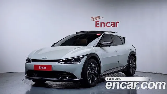 Kia EV6 2022 — фото 1