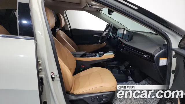 Kia EV6 2022 — фото 16