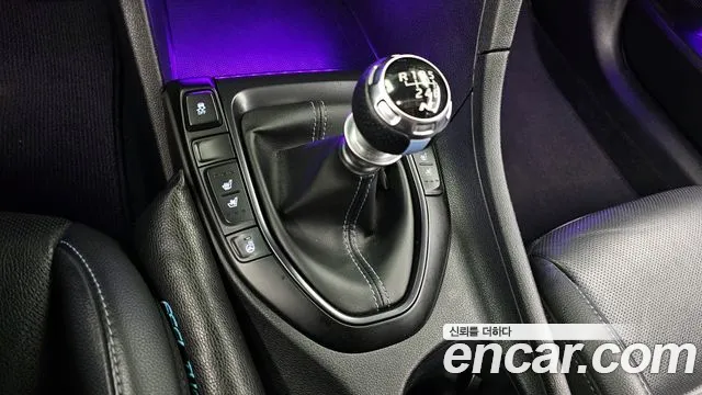 Hyundai Veloster 2019 — фото 12