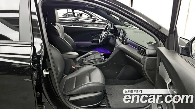 Hyundai Veloster 2019 — фото 17