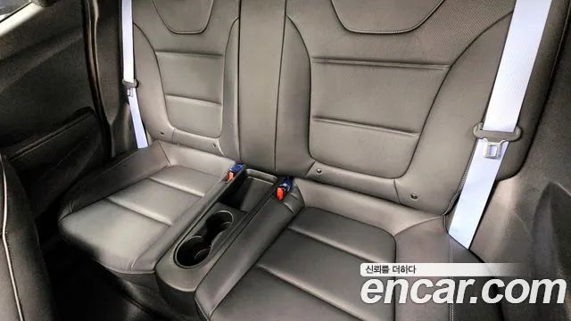 Hyundai Veloster 2019 — фото 16
