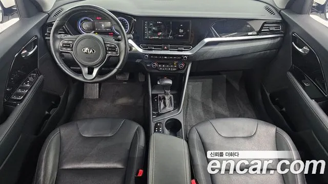 Kia Niro 2021 — фото 10