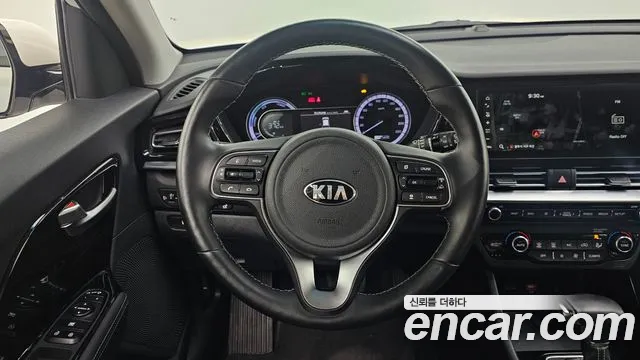 Kia Niro 2021 — фото 19