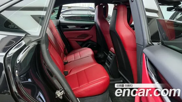 Porsche Macan 2025 — фото 18