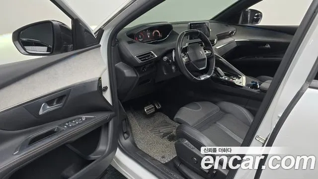 Peugeot 5008 2022 — фото 10