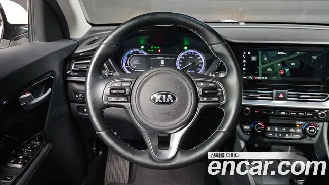 Kia Niro 2021 — фото 18