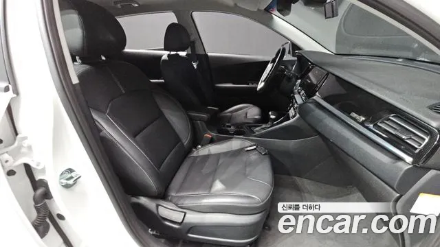 Kia Niro 2021 — фото 16