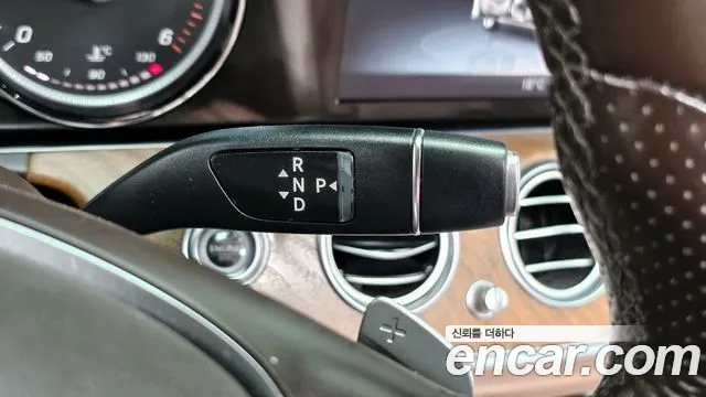 Mercedes-Benz E-Class 2017 — фото 9