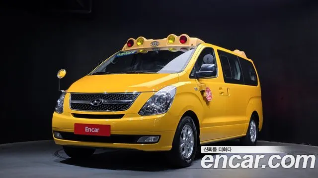 Hyundai Starex 2016 — фото 1