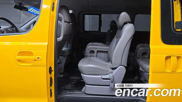 Hyundai Starex 2016 — фото 12