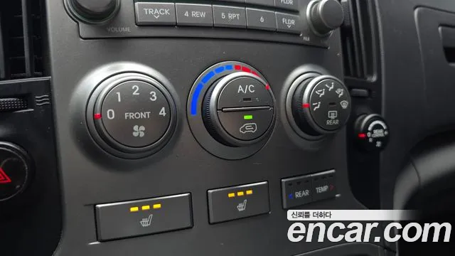 Hyundai Starex 2016 — фото 16