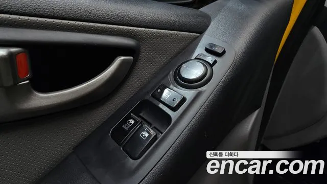 Hyundai Starex 2016 — фото 18