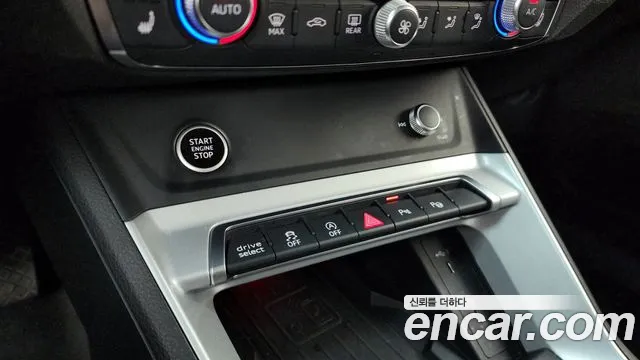Audi Q3 2023 — фото 16