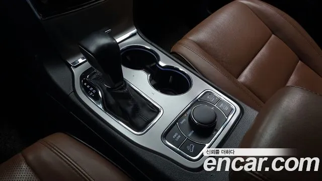 Jeep Cherokee 2020 — фото 9
